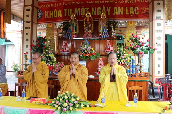 Ninh Bình: BTS GHPG huyện kết hợp với Ban hướng dẫn Nam nữ cư sĩ Phật tử tỉnh tổ chức khoá tu